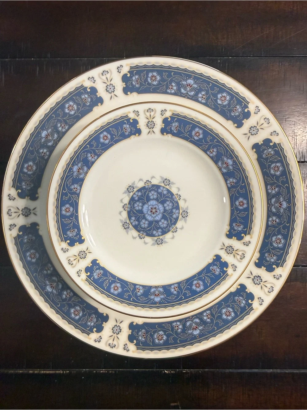 8-Vintage Carico Renaissance 7951 Fine China Set of 8-dinner plates & 7 salad